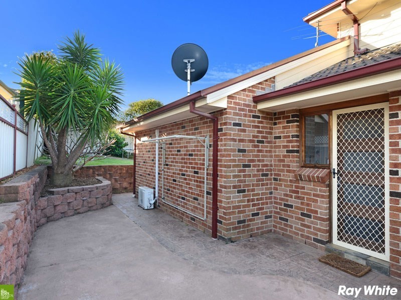 42 Gloucester Circuit, Albion Park NSW 2527