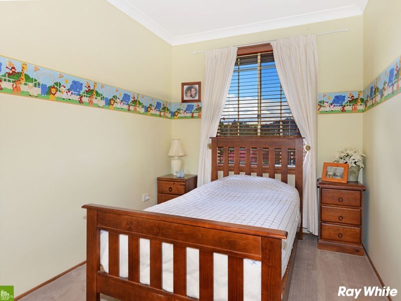 42 Gloucester Circuit, Albion Park NSW 2527