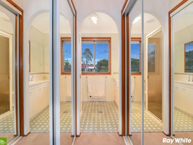 42 Gloucester Circuit, Albion Park NSW 2527