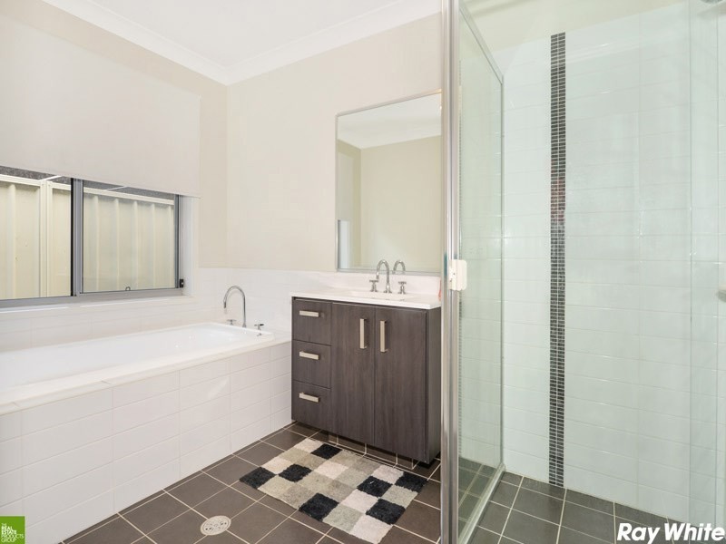 83 Esperance Drive, Albion Park NSW 2527