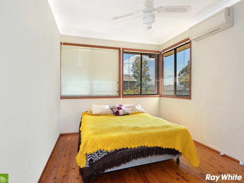4 Hughes Drive, Albion Park NSW 2527