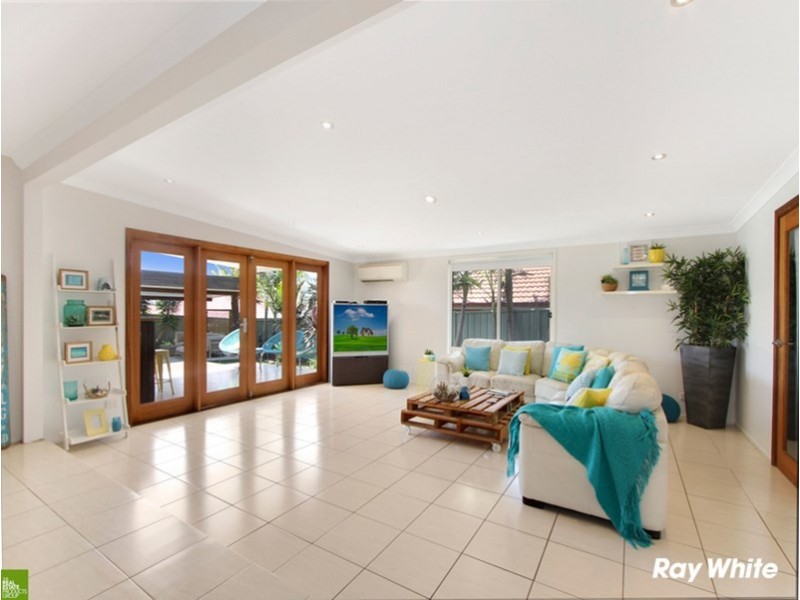 6 Molongo Street, Albion Park NSW 2527