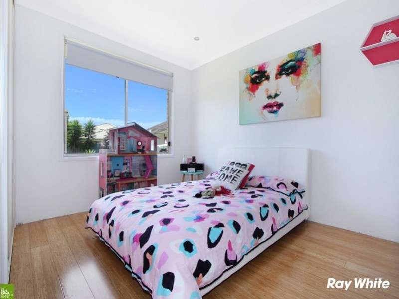 6 Molongo Street, Albion Park NSW 2527