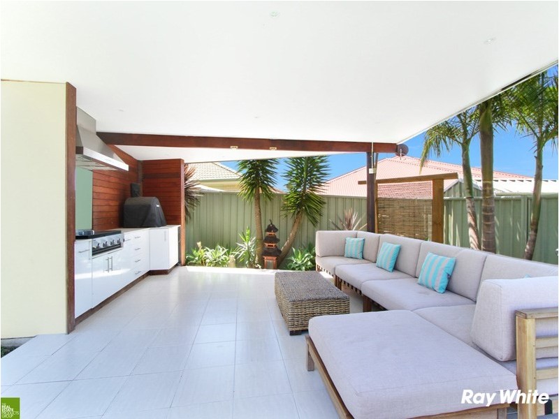 6 Molongo Street, Albion Park NSW 2527