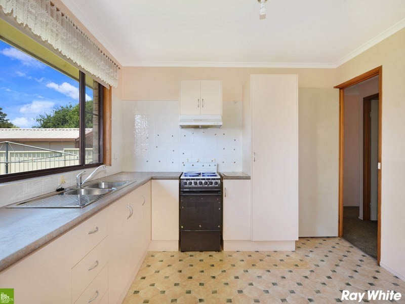 3 Jarrah Way, Albion Park Rail NSW 2527