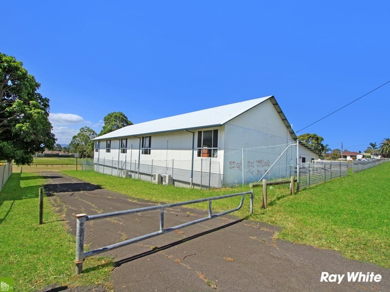 2-10 Bradman Avenue, Warilla NSW 2528