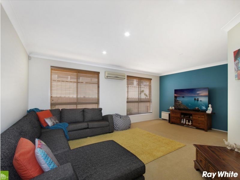 45 Fisher Street, Oak Flats NSW 2529