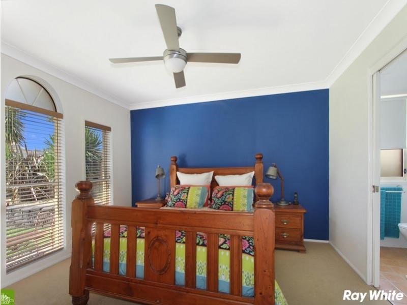 45 Fisher Street, Oak Flats NSW 2529