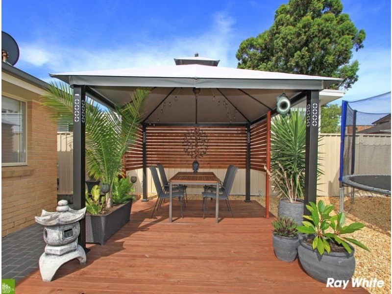 45 Fisher Street, Oak Flats NSW 2529