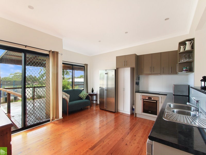18 Daphne Street, Barrack Heights NSW 2528