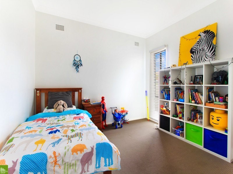 18 Daphne Street, Barrack Heights NSW 2528