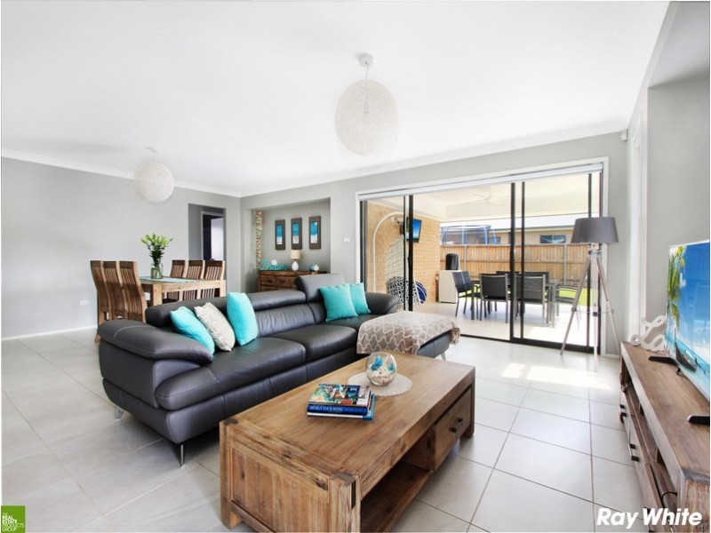 28 Wingello Crescent, Albion Park NSW 2527