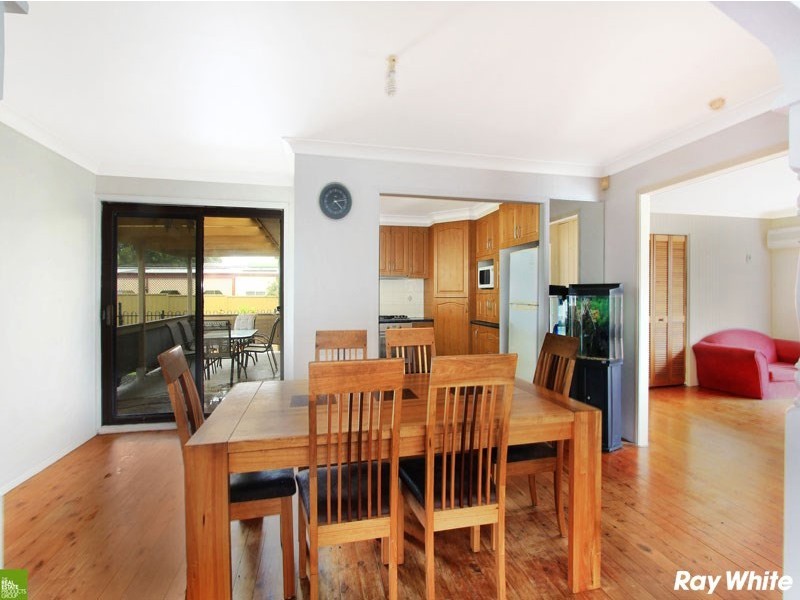 17 Maple Street, Albion Park Rail NSW 2527