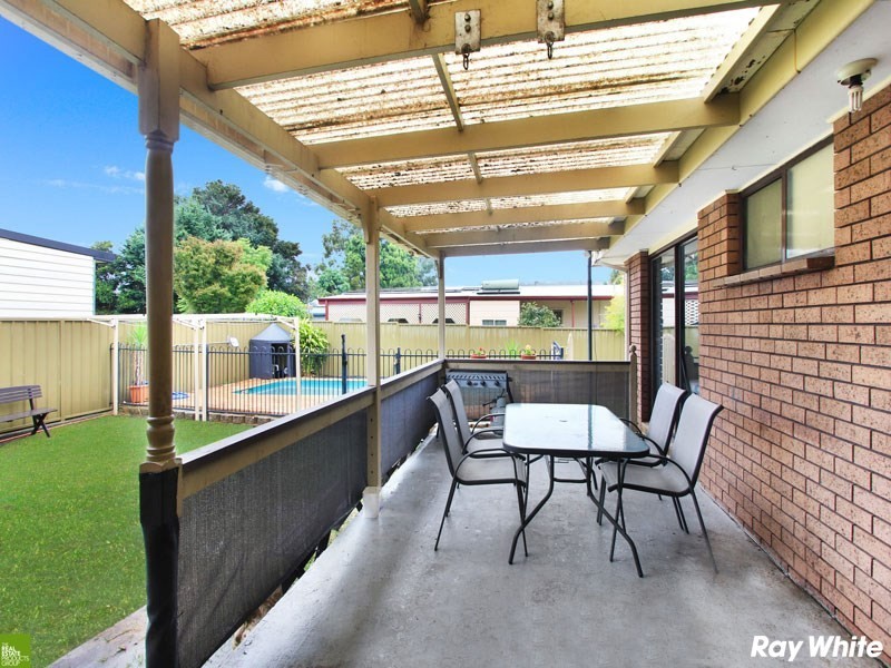 17 Maple Street, Albion Park Rail NSW 2527