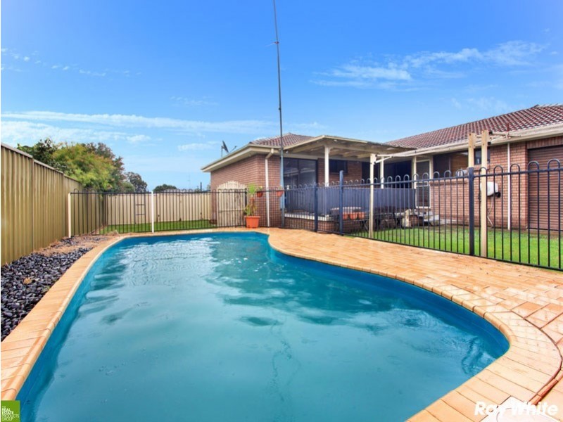 17 Maple Street, Albion Park Rail NSW 2527