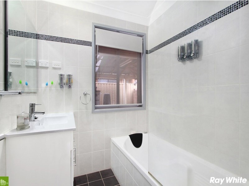 31 Mayfield Circuit, Albion Park NSW 2527