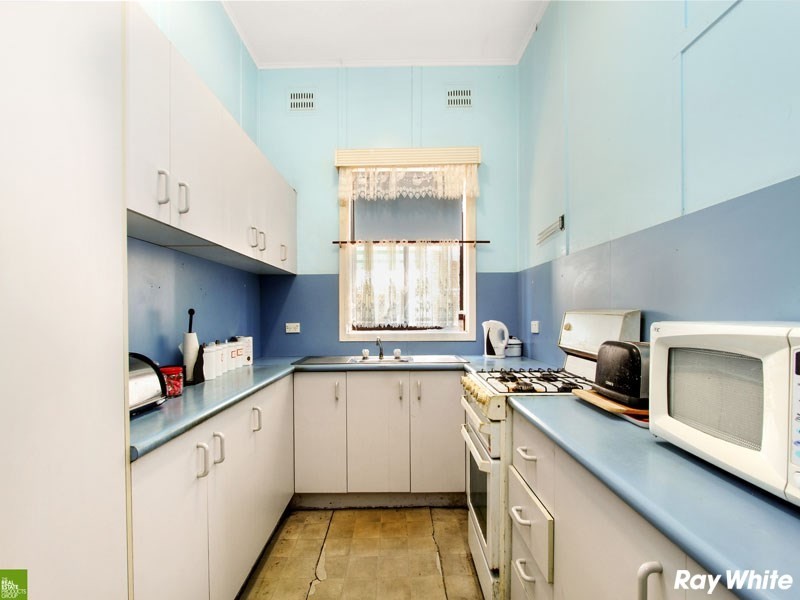 57 Russell Street, Woonona NSW 2517