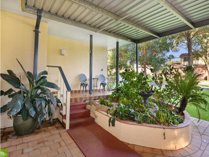 38 Polock Crescent, Albion Park NSW 2527
