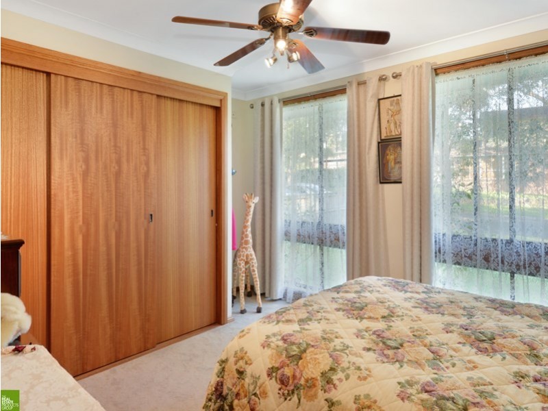 38 Polock Crescent, Albion Park NSW 2527