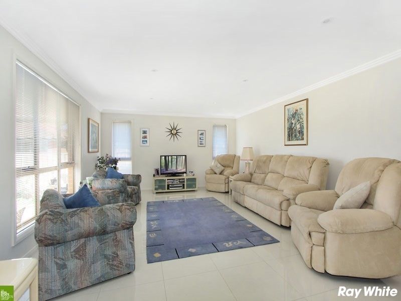 2/3 Maple Street, Albion Park Rail NSW 2527