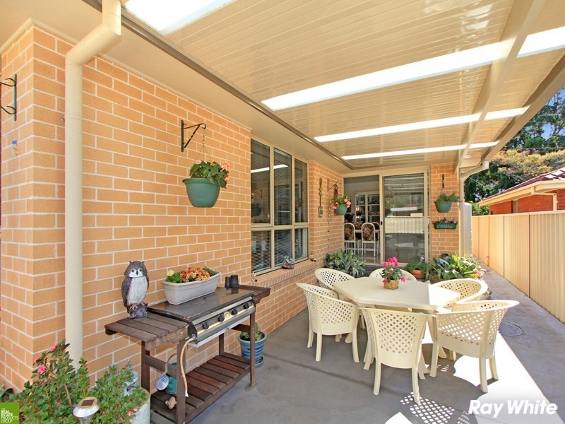 2/3 Maple Street, Albion Park Rail NSW 2527