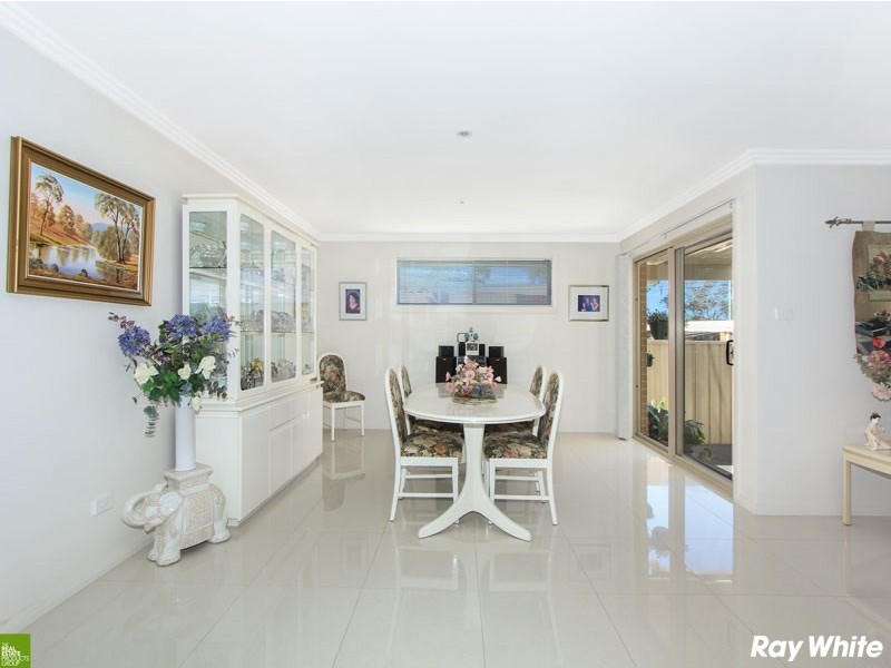 2/3 Maple Street, Albion Park Rail NSW 2527