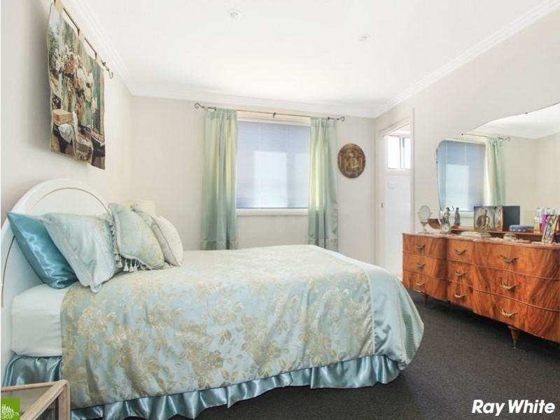 2/3 Maple Street, Albion Park Rail NSW 2527