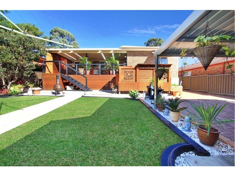 19 Church Street, Albion Park NSW 2527