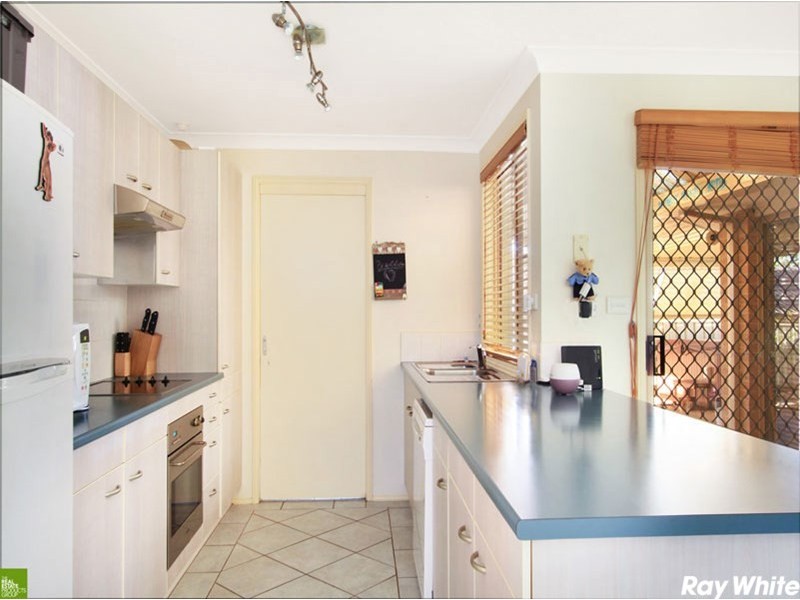 31 Hazelton Drive, Albion Park NSW 2527