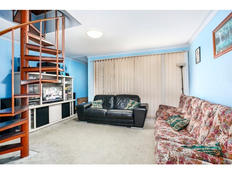 16 Oak Street, Albion Park Rail NSW 2527