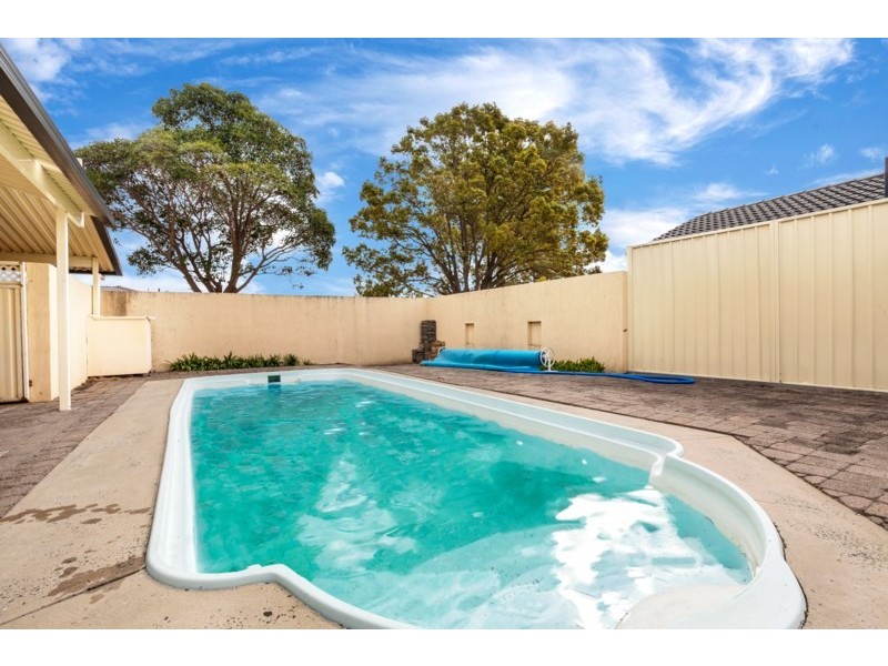 16 Oak Street, Albion Park Rail NSW 2527