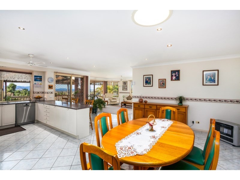 23 Huon Crescent, Albion Park NSW 2527