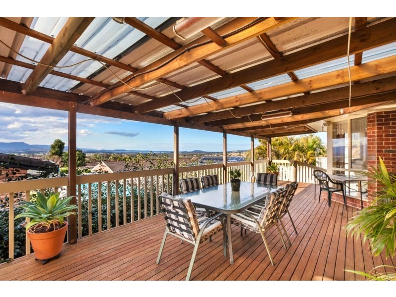 23 Huon Crescent, Albion Park NSW 2527