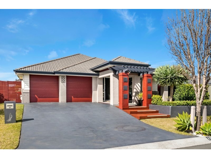 27 Athanlin Avenue, Haywards Bay NSW 2530