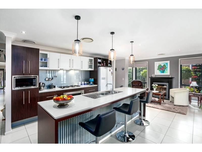 27 Athanlin Avenue, Haywards Bay NSW 2530