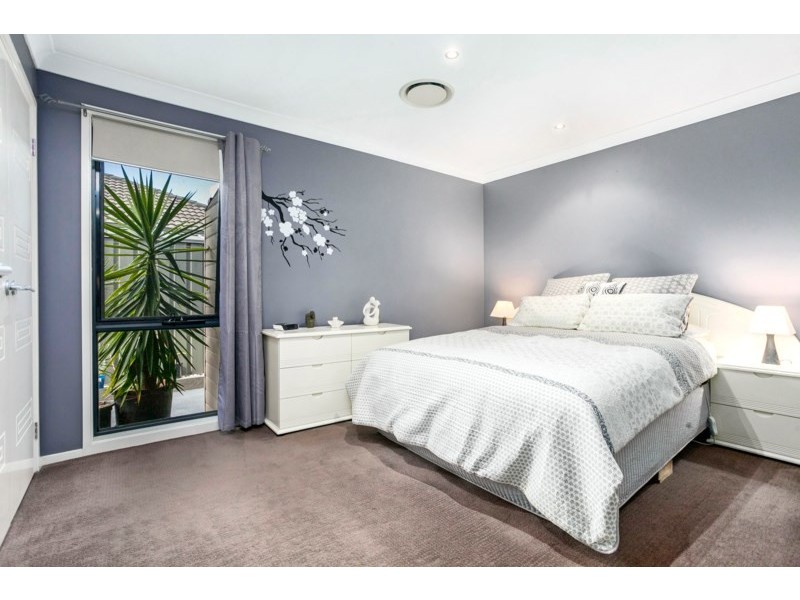 27 Athanlin Avenue, Haywards Bay NSW 2530