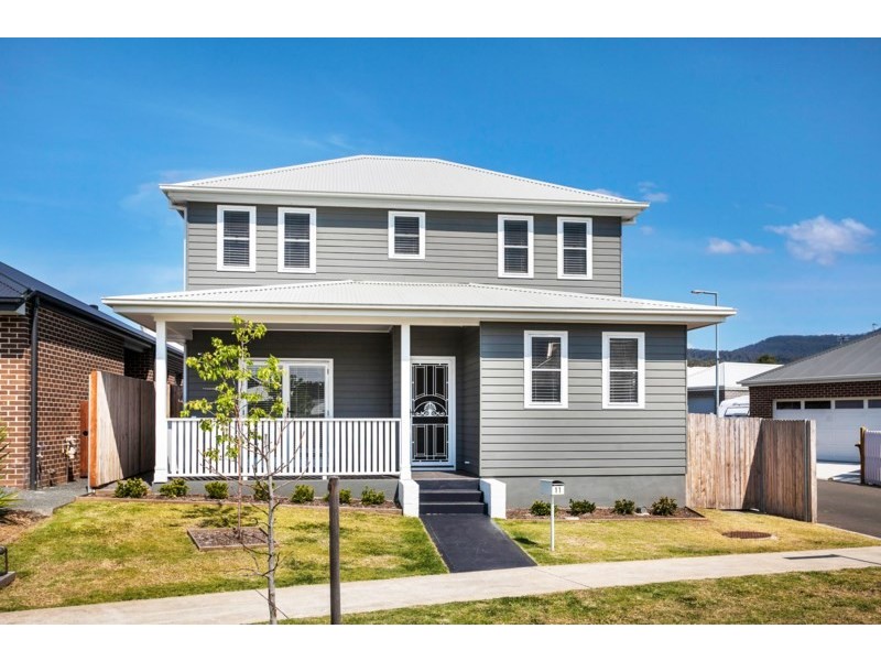 11 Mollymook Street, Albion Park NSW 2527