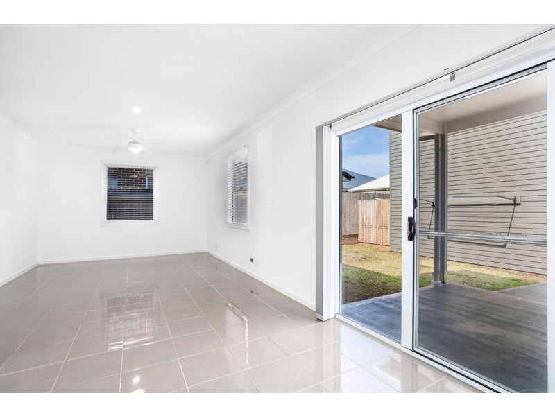 11 Mollymook Street, Albion Park NSW 2527