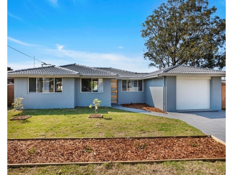 2 Windle Street, Lake Illawarra NSW 2528