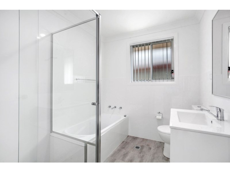 2 Windle Street, Lake Illawarra NSW 2528