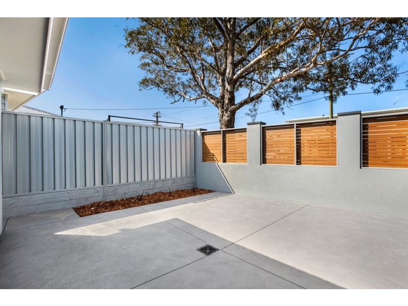 2 Windle Street, Lake Illawarra NSW 2528