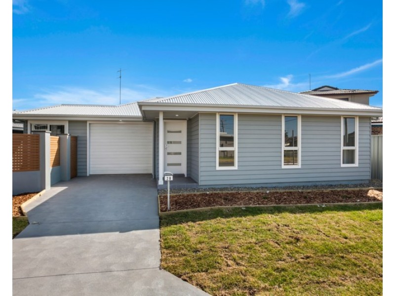 2B King Street, Lake Illawarra NSW 2528