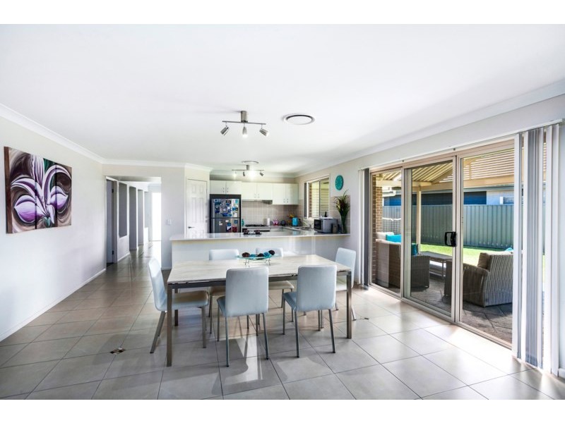 27 Johnston Avenue, Haywards Bay NSW 2530