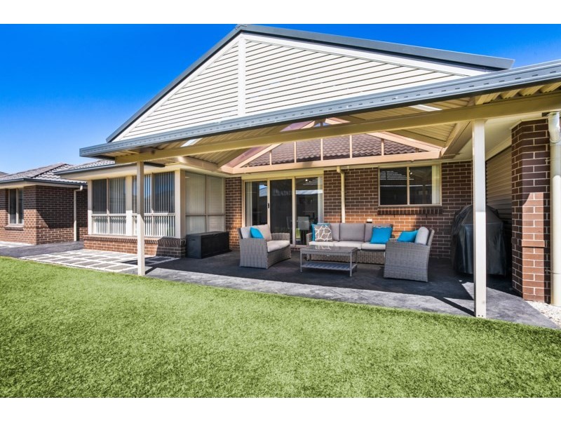 27 Johnston Avenue, Haywards Bay NSW 2530