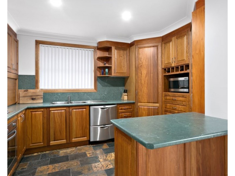 33 Church Street, Albion Park NSW 2527