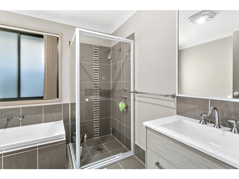 104 Haywards Bay Drive, Haywards Bay NSW 2530