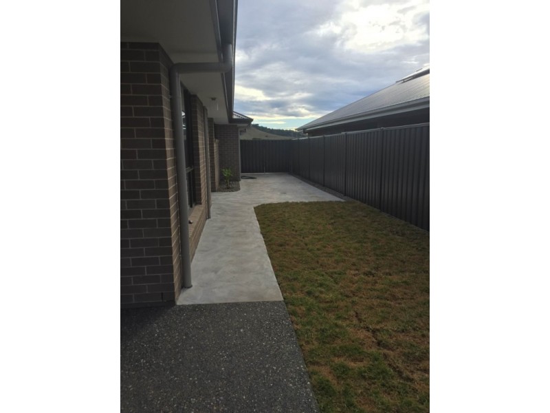 104 Haywards Bay Drive, Haywards Bay NSW 2530