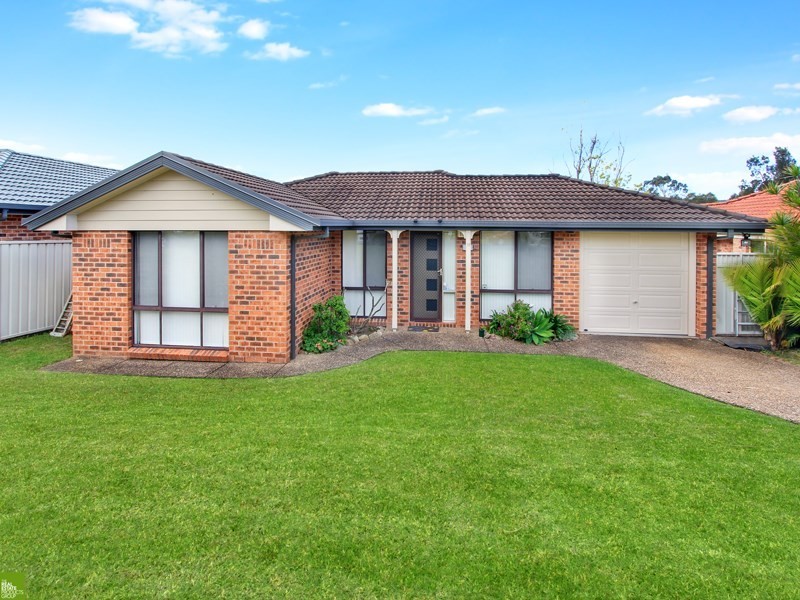 11 Gloucester Circuit, Albion Park NSW 2527