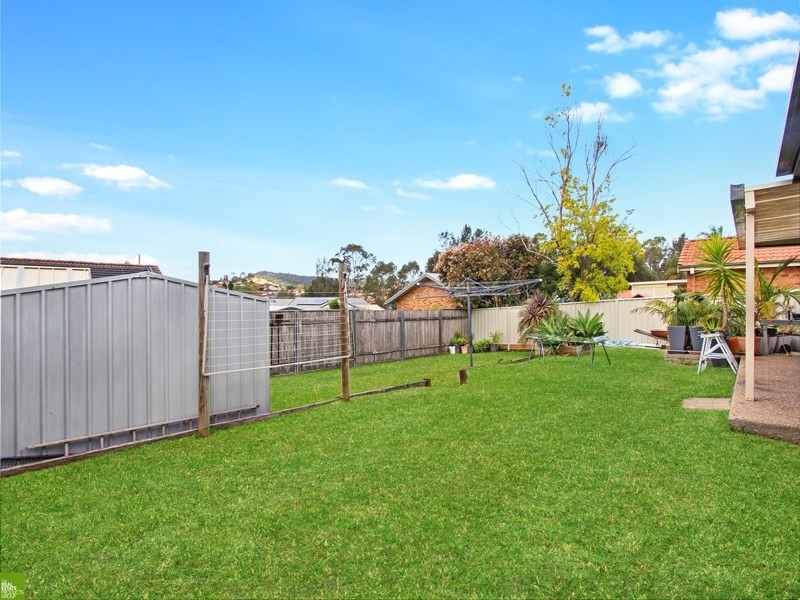 11 Gloucester Circuit, Albion Park NSW 2527