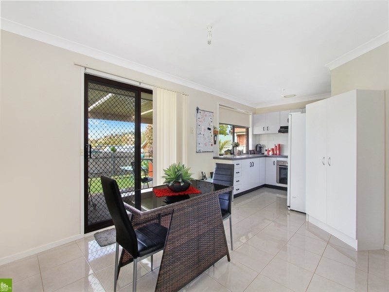 11 Gloucester Circuit, Albion Park NSW 2527